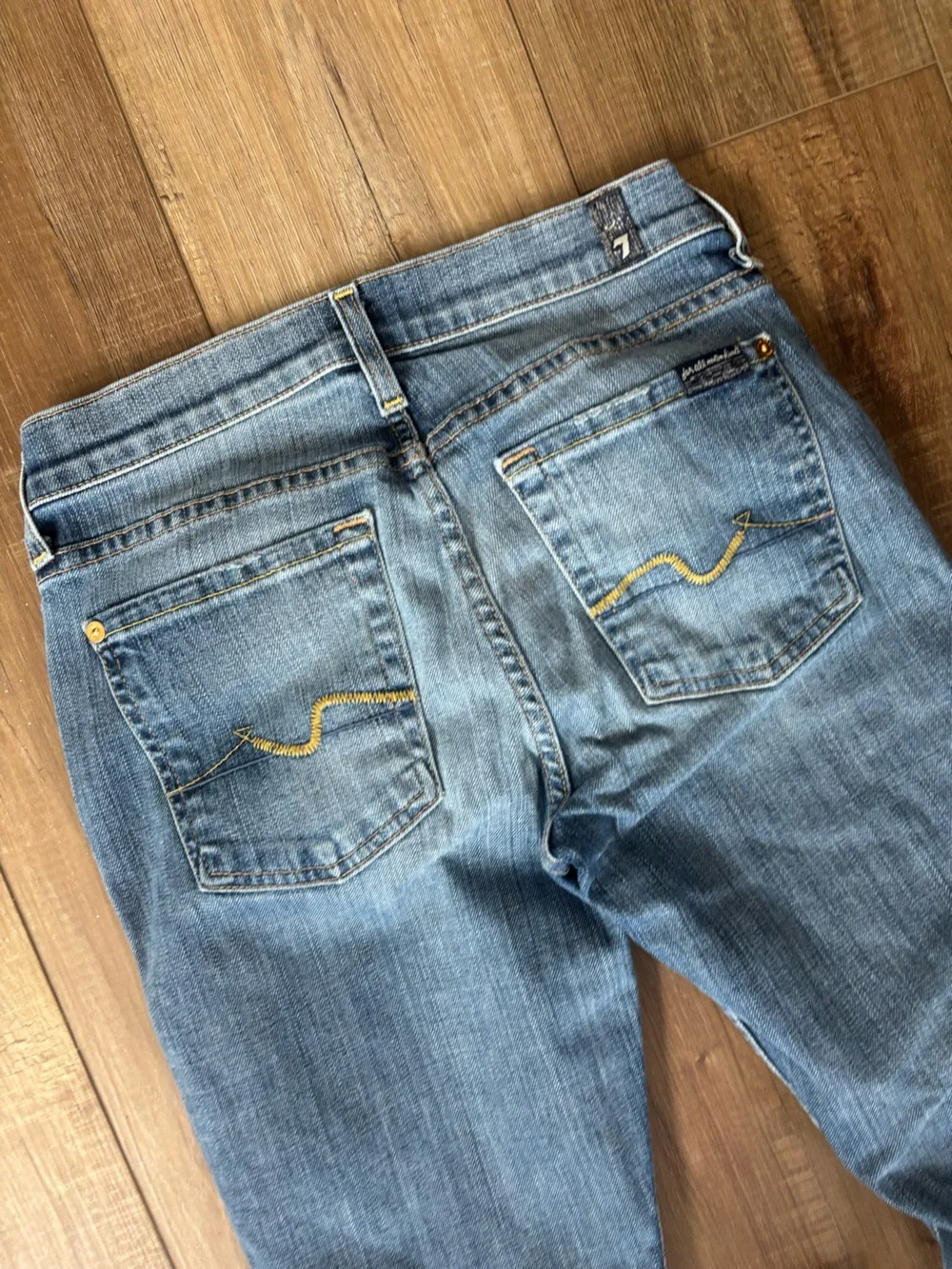 7 For All Mankind Josefina skinny Boyfriend Jeans size 23